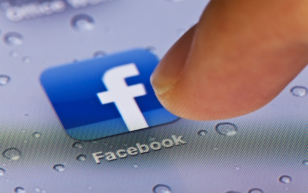 Facebook manda in pensione la Chat