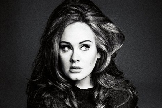 Adele uscito Hello nuovo singolo Testo traduzione video