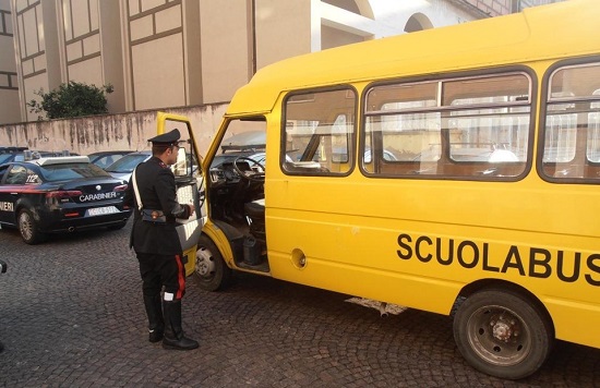 Tragedia sfiorata a Civitavecchia bambina dimenticata su scuolabus