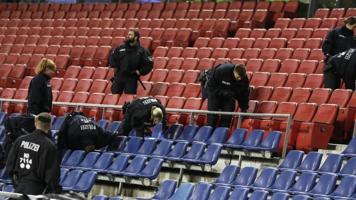 Stadio Hannover evacuato per rischio bomba. Annullata la partita Germania-Olanda