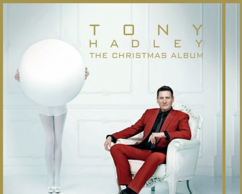 Tony Hadley degli Spandau Ballet lancia The Christmas album. Tutta la tracklist (Video)