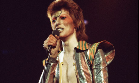 Starman il brano intramontabile del compianto David Bowie (Video, testo e traduzione)